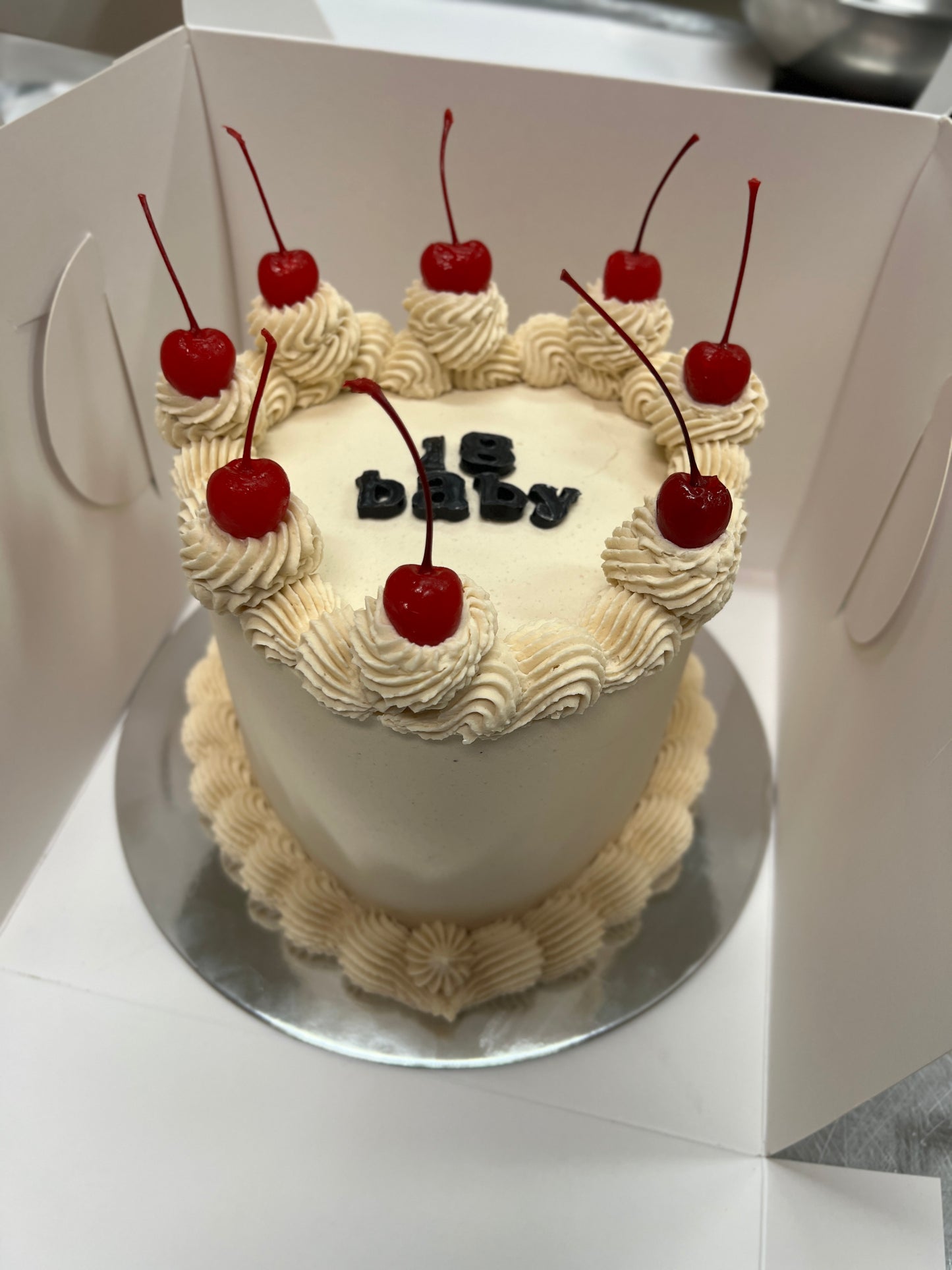 Vintage heart cake